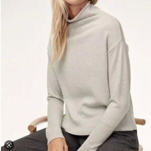 Wilfred Light Gray Sweater